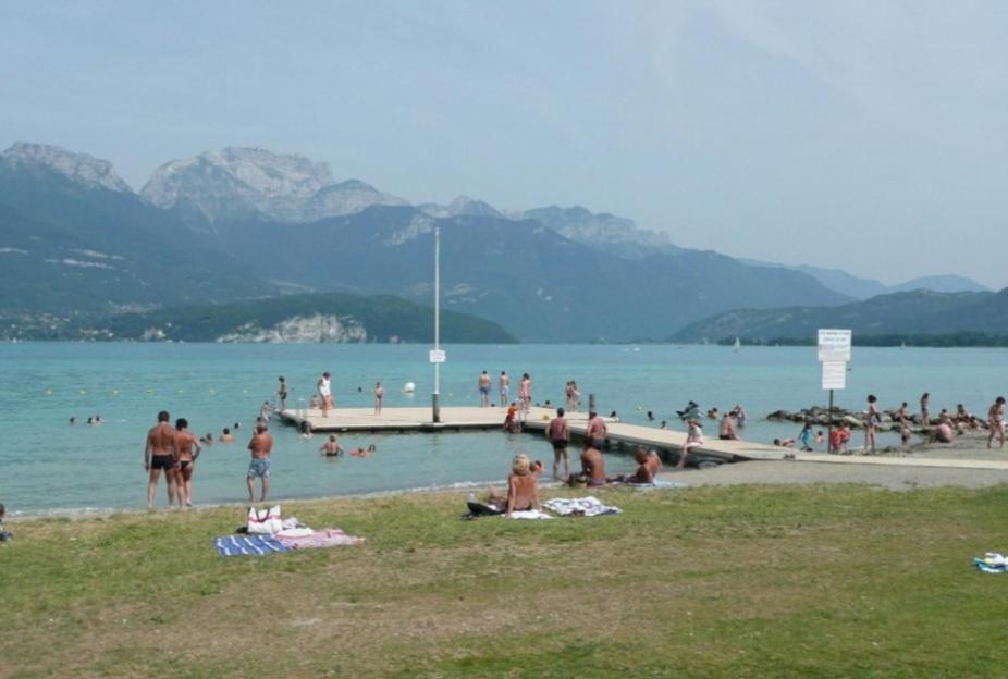 Chambre Privee 2 Pas Du Lac Chez L'Habitant 塞夫里耶 外观 照片